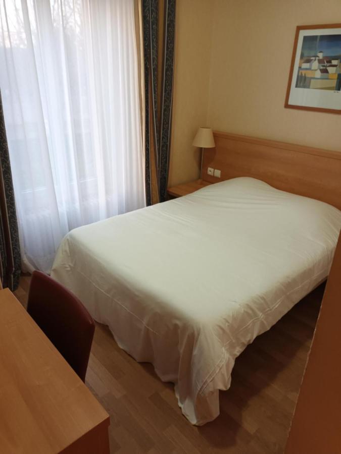 Hotel-Restaurant Domaine De La Grande Garenne Neuvy-sur-Barangeon Εξωτερικό φωτογραφία
